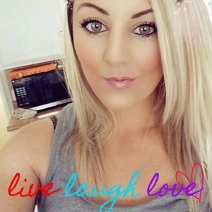 Meet your Posher, Christina